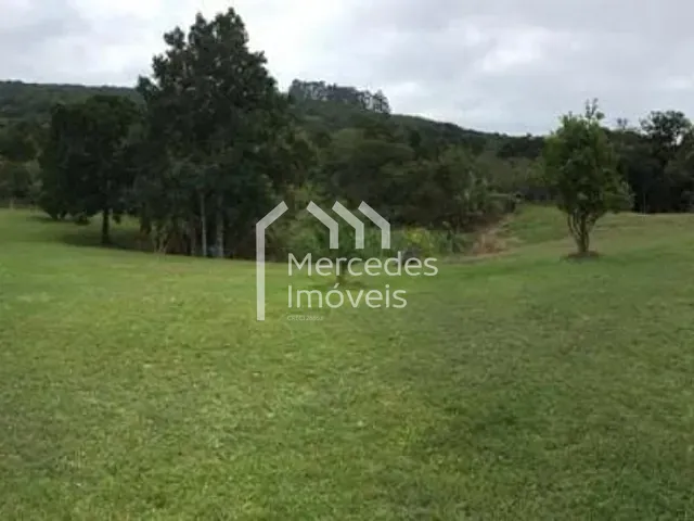 Chácara com 65m² 3 quartos e 2 banheiros, à venda, no bairro Bombas em Bombinhas