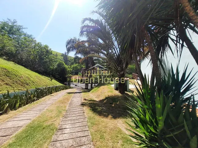Chácara com 2000m² 3 quartos e 1 banheiro, à venda, no bairro Pinheiral em Pinheiral