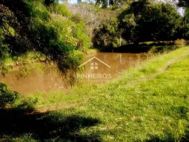 Chácara com 24200m² 3 quartos e 2 banheiros, à venda, no bairro km4 em Cambé