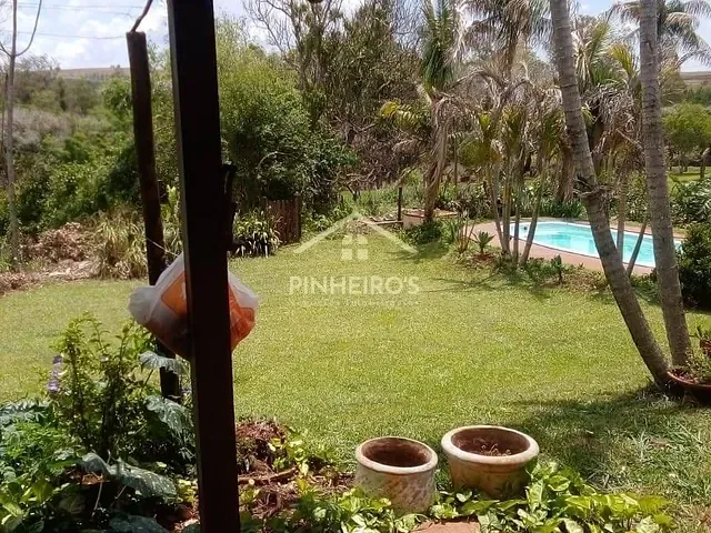 Chácara com 24200m² 3 quartos e 2 banheiros, à venda, no bairro km4 em Cambé