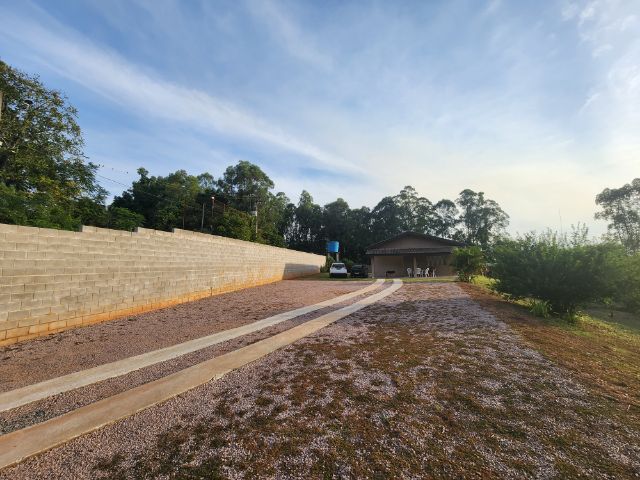 Chácara com 1500m² 3 quartos e 2 banheiros, à venda, no bairro Abadia em Louveira