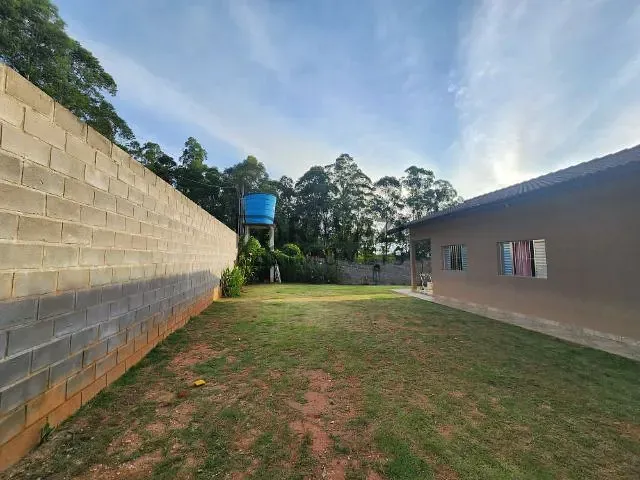 Chácara com 1500m² 3 quartos e 2 banheiros, à venda, no bairro Abadia em Louveira