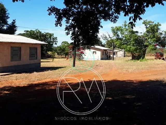 Fazenda com 23000000m² 1 quarto e 1 banheiro, à venda, no bairro Zona Rural em Camapuã