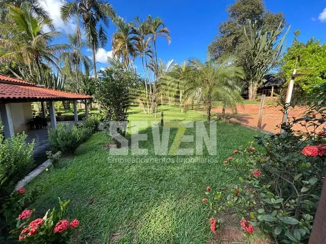 Chácara com 40000m² 2 quartos e 3 banheiros, à venda, no bairro Jardim Vitoria em Arealva