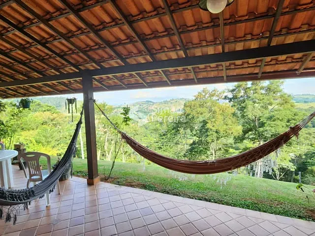 Chácara 2 quartos e 3 banheiros, à venda, no bairro Balança em Simão Pereira