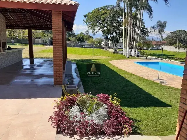 Chácara com 9000m² 2 quartos e 2 banheiros, à venda, no bairro Residencial Maricá em Pindamonhangaba