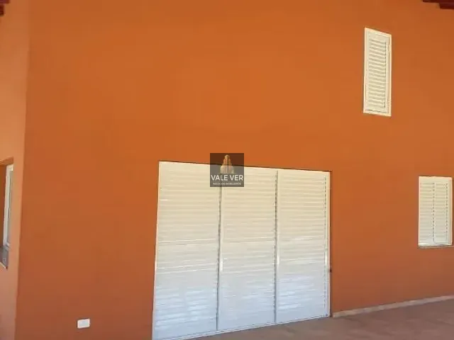 Chácara com 9000m² 2 quartos e 2 banheiros, à venda, no bairro Residencial Maricá em Pindamonhangaba