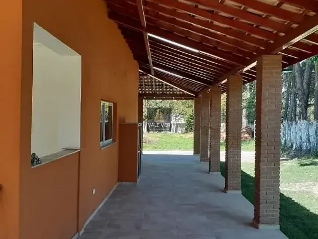 Chácara com 9000m² 2 quartos e 2 banheiros, à venda, no bairro Residencial Maricá em Pindamonhangaba