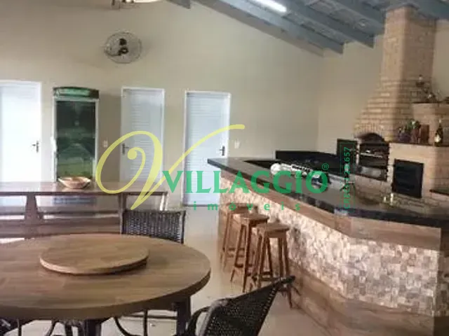Chácara com 2000m² 4 quartos e 6 banheiros, à venda, no bairro Centro em Guapiaçu