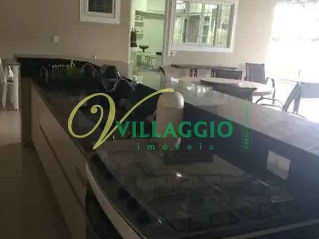 Chácara com 2000m² 4 quartos e 6 banheiros, à venda, no bairro Centro em Guapiaçu