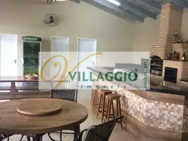 Chácara com 2000m² 4 quartos e 6 banheiros, à venda, no bairro Centro em Guapiaçu