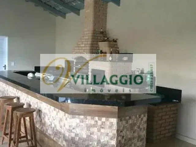 Chácara com 2000m² 4 quartos e 6 banheiros, à venda, no bairro Centro em Guapiaçu