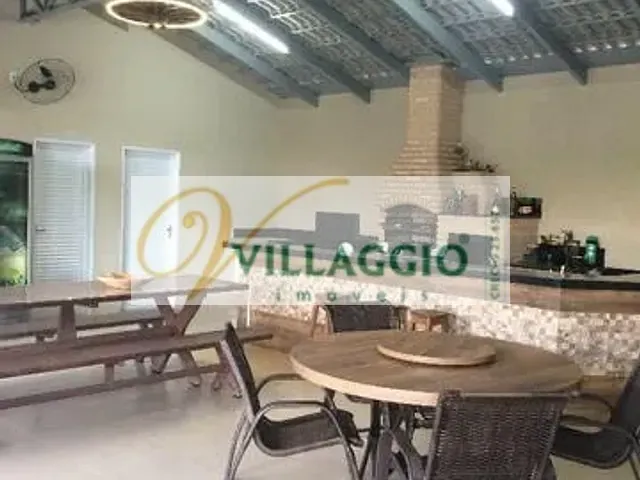 Chácara com 2000m² 4 quartos e 6 banheiros, à venda, no bairro Centro em Guapiaçu