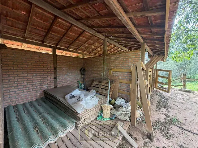 Chácara com 1000m² 1 quarto e 1 banheiro, à venda, no bairro Santo Antônio Aparício em Holambra