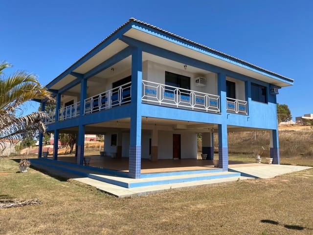Casa com 1210m², à venda, no bairro zona rural em Abadiânia