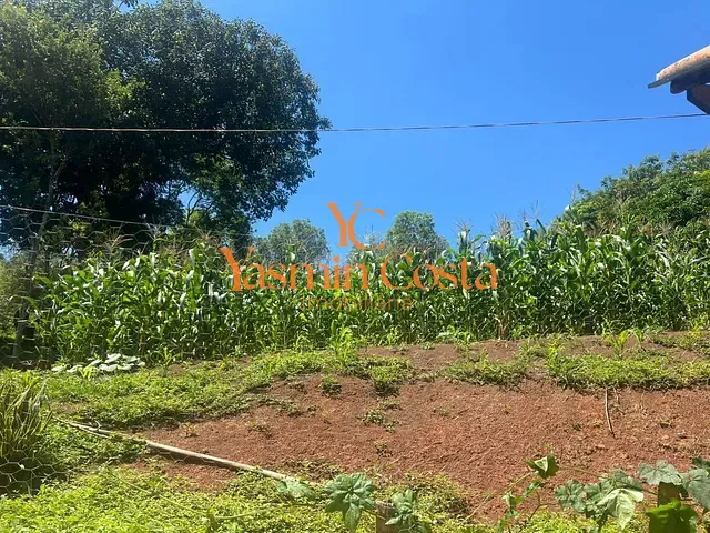 Chácara 3 quartos e 2 banheiros, à venda, no bairro Água Comprida em Cambuí