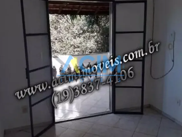 Chácara com 2000m² 2 quartos e 1 banheiro, à venda, no bairro Jardim Roseira de Cima em Jaguariúna