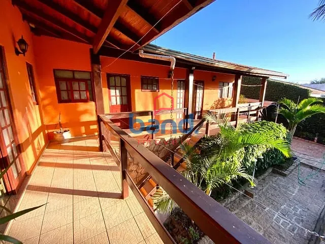 Chácara com 1500m² 4 quartos e 4 banheiros, à venda, no bairro Vila Martelli em Porto Feliz