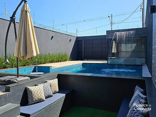 Chácara com 271m², à venda, no bairro Jardim das Flores em Maringá