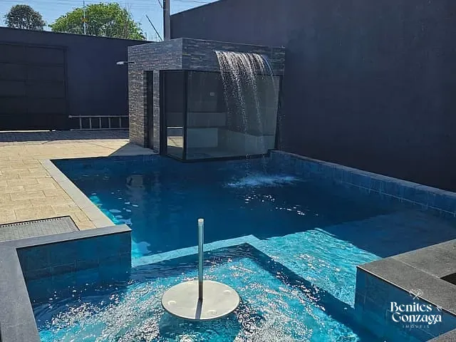 Chácara com 271m², à venda, no bairro Jardim das Flores em Maringá