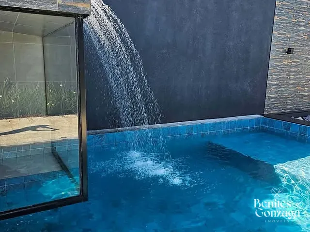 Chácara com 271m², à venda, no bairro Jardim das Flores em Maringá