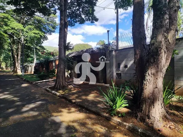 Chácara com 1000m² 4 quartos e 5 banheiros, à venda, no bairro Santa Rita em Piracicaba