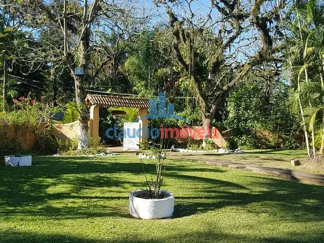 Chácara 3 quartos e 6 banheiros, à venda, no bairro VARZÃO  em Piraí