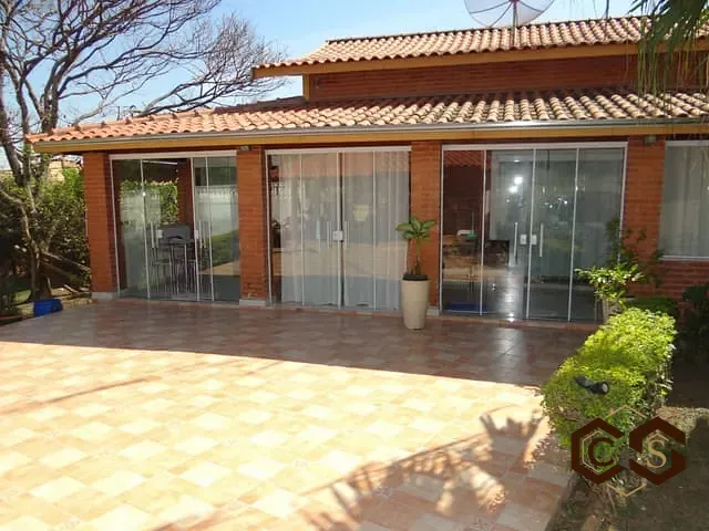 Chácara com 3000m² 3 quartos e 2 banheiros, à venda, no bairro Vale das Laranjeiras em Indaiatuba