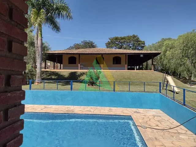 Chácara com 3200m² 3 quartos e 2 banheiros, à venda, no bairro Área Rural de Artur Nogueira em Artur Nogueira