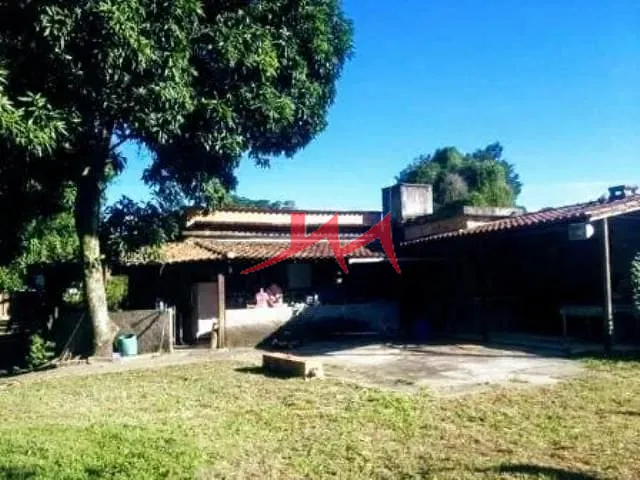 Chácara com 2000m² 2 quartos e 2 banheiros, à venda, no bairro Caluge em Itaboraí