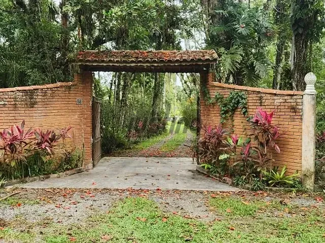 Chácara com 5000m² 2 quartos e 1 banheiro, à venda, no bairro Jardim Aguapeú em Itanhaém