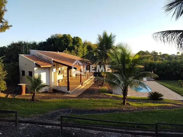 Chácara com 3000m² 3 quartos e 2 banheiros, à venda ou para alugar, no bairro Chácara do Vale em Mococa