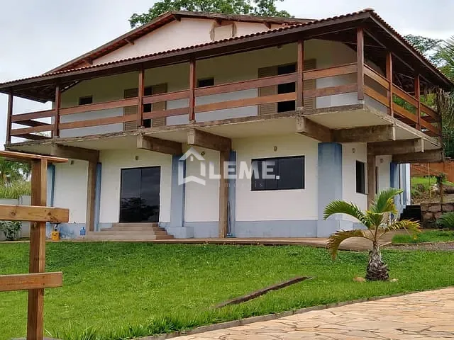 Chácara com 3000m² 3 quartos e 2 banheiros, à venda ou para alugar, no bairro Chácara do Vale em Mococa