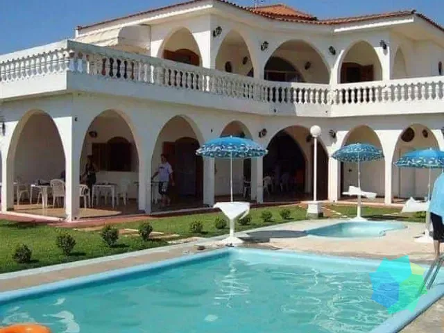 Chácara com 1009m² 3 quartos e 6 banheiros, para alugar, no bairro Terras de Santa Rosa em Salto