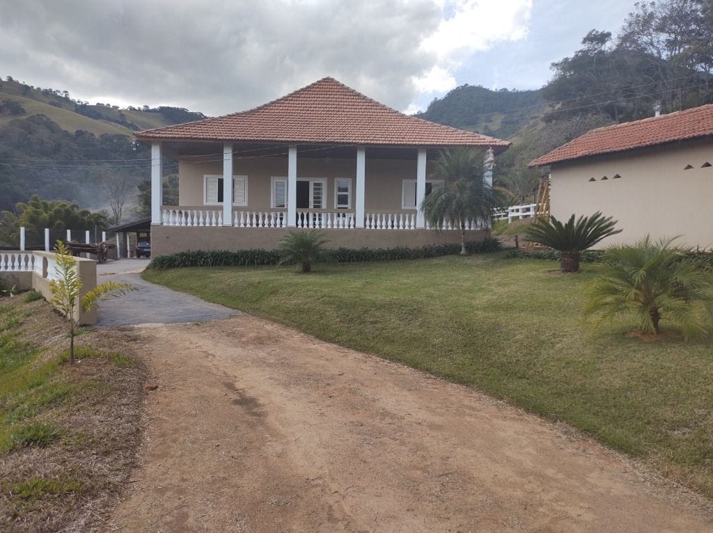 Chácara no Ilha, Maria da Fé