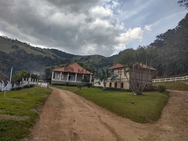 Chácara com 4000m², à venda, no bairro Ilha em Maria da Fé