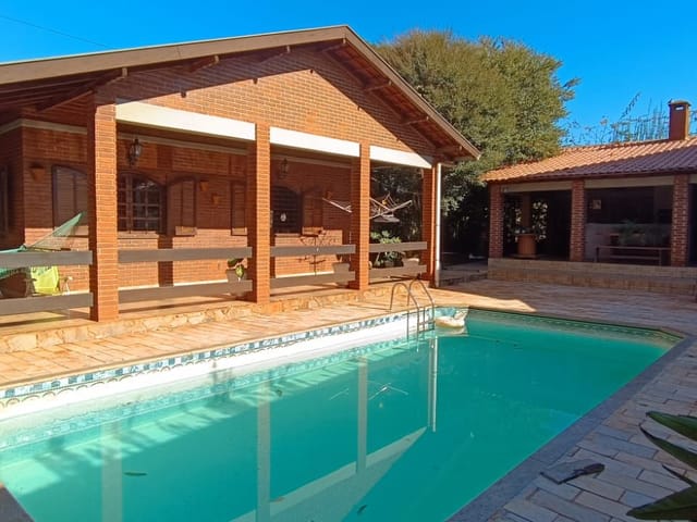 Chácara com 2500m² 4 quartos e 3 banheiros, à venda, no bairro Recanto Santa Andréa em Cambé