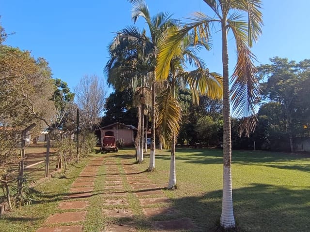 Chácara com 2500m² 4 quartos e 3 banheiros, à venda, no bairro Recanto Santa Andréa em Cambé