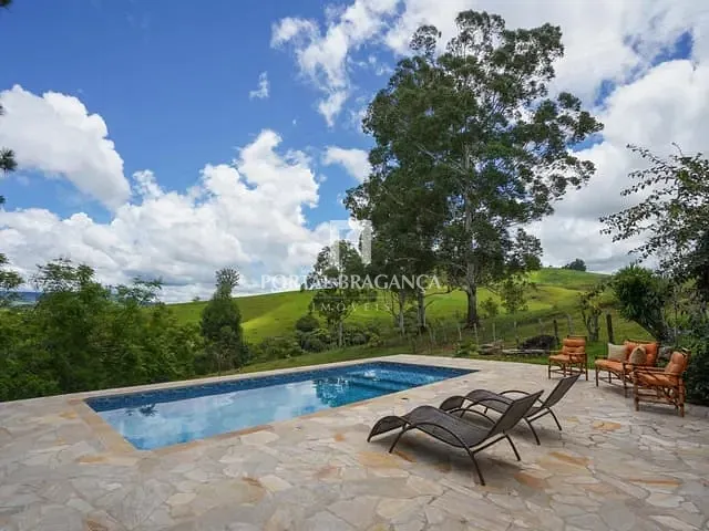 Chácara com 89000m² 5 quartos e 4 banheiros, à venda, no bairro Centro em Socorro