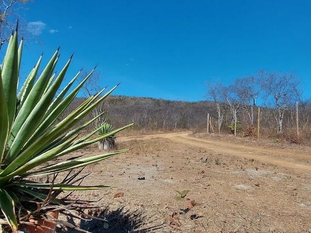Chácara com 3000m² 3 quartos e 4 banheiros, à venda, no bairro Zona Rural em Três Marias