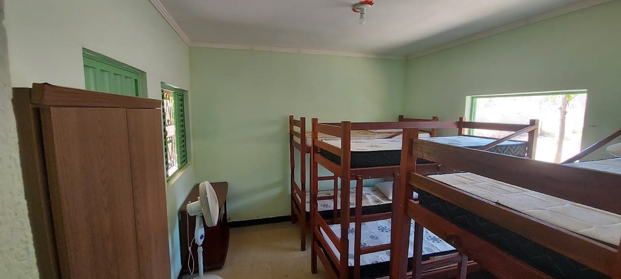 Rancho com três mil metros à venda a poucos quilômetros da cidade de Três Marias, MG ás margens do Rio São Francisco, ideal para pescadores. Todo mobiliado miniatura 19