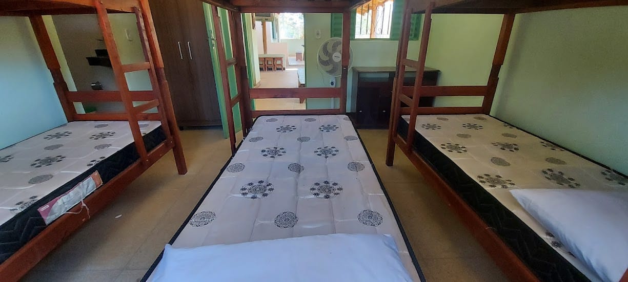 Rancho com três mil metros à venda a poucos quilômetros da cidade de Três Marias, MG ás margens do Rio São Francisco, ideal para pescadores. Todo mobiliado miniatura 18