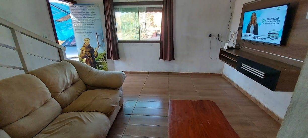 Rancho com três mil metros à venda a poucos quilômetros da cidade de Três Marias, MG ás margens do Rio São Francisco, ideal para pescadores. Todo mobiliado miniatura 29