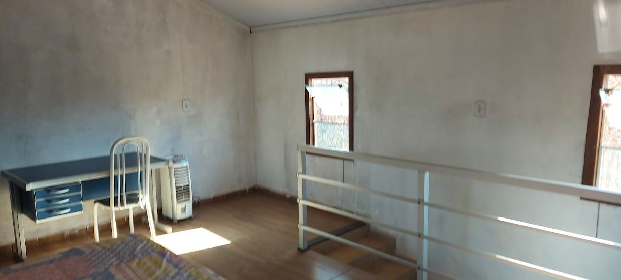 Rancho com três mil metros à venda a poucos quilômetros da cidade de Três Marias, MG ás margens do Rio São Francisco, ideal para pescadores. Todo mobiliado miniatura 42