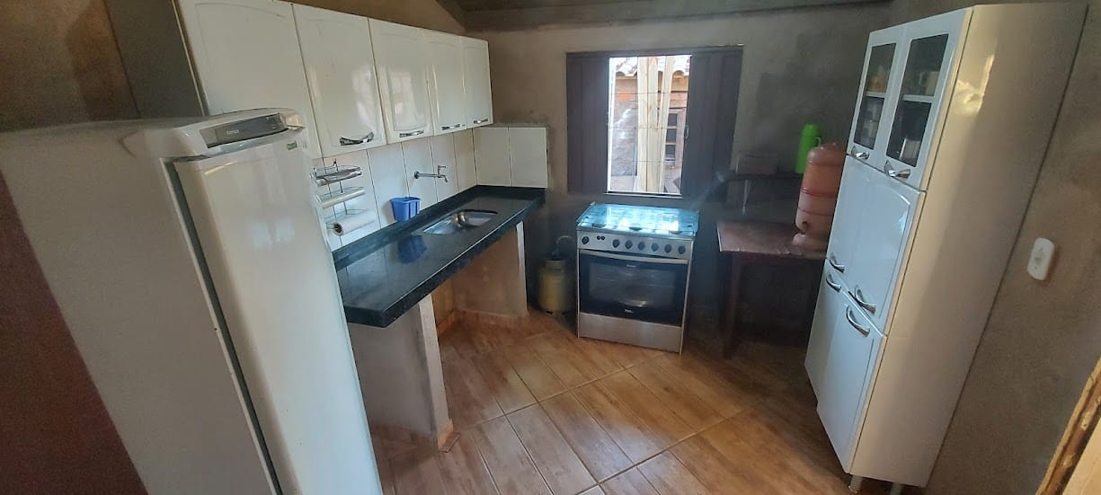 Rancho com três mil metros à venda a poucos quilômetros da cidade de Três Marias, MG ás margens do Rio São Francisco, ideal para pescadores. Todo mobiliado miniatura 33