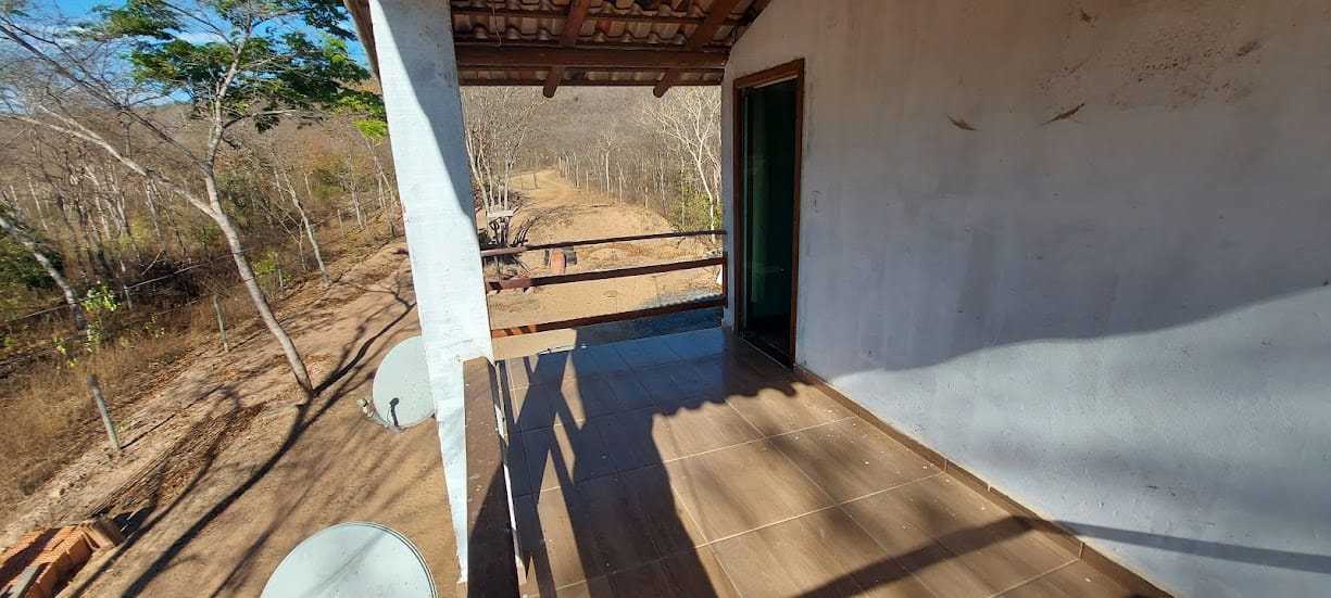 Rancho com três mil metros à venda a poucos quilômetros da cidade de Três Marias, MG ás margens do Rio São Francisco, ideal para pescadores. Todo mobiliado miniatura 38