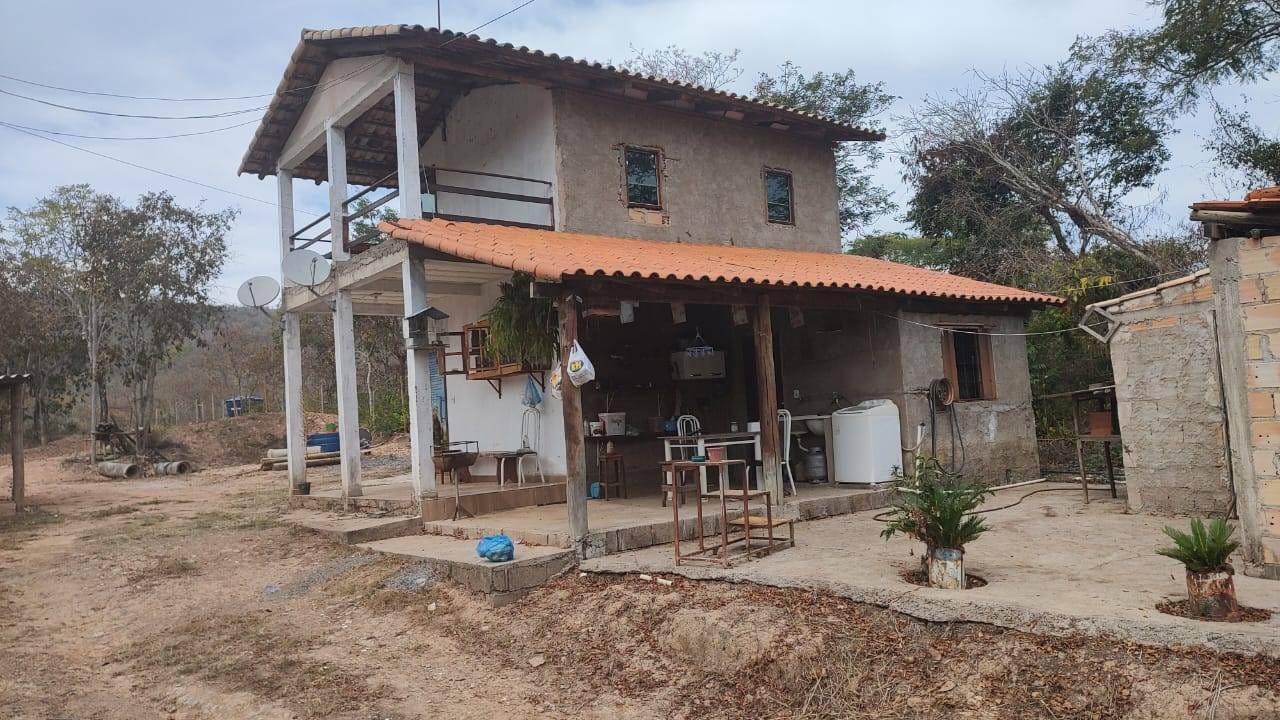 Rancho com três mil metros à venda a poucos quilômetros da cidade de Três Marias, MG ás margens do Rio São Francisco, ideal para pescadores. Todo mobiliado miniatura 47