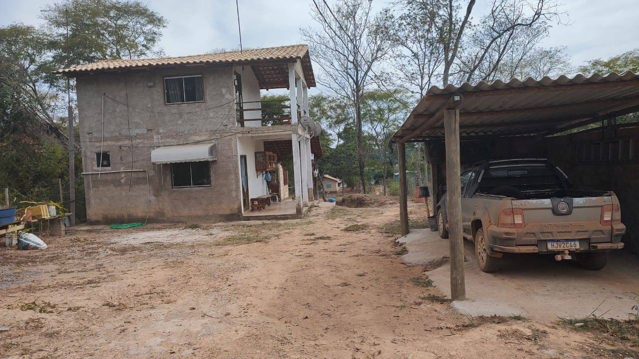 Rancho com três mil metros à venda a poucos quilômetros da cidade de Três Marias, MG ás margens do Rio São Francisco, ideal para pescadores. Todo mobiliado miniatura 48