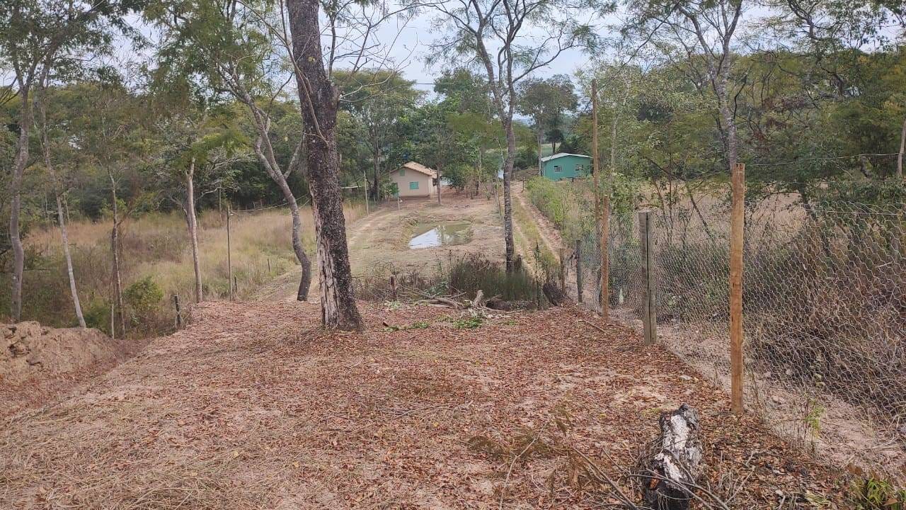 Rancho com três mil metros à venda a poucos quilômetros da cidade de Três Marias, MG ás margens do Rio São Francisco, ideal para pescadores. Todo mobiliado miniatura 49