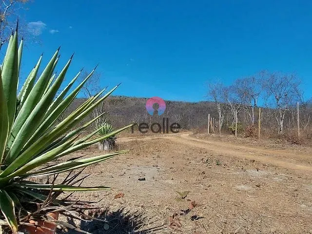Chácara com 3000m² 3 quartos e 4 banheiros, à venda, no bairro Zona Rural em Três Marias